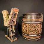 Bak - Toraja - Indonesië - Toraja-huis en vaartuig. (Zonder, Antiek en Kunst