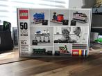 Lego - 4002016 - 4002016 LEGO 50 Years on Track - 2010-2020, Kinderen en Baby's, Speelgoed | Duplo en Lego, Nieuw