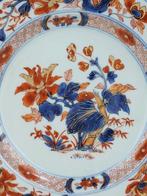 Schotel - Porselein - Een mooie grote Imari-schotel
