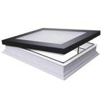 Fakro platdakraam handmatig ventilerend DMG P2 70x70 cm, Doe-het-zelf en Verbouw, Glas en Ramen, Verzenden, Nieuw