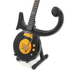 Miniatuur Love Symbol gitaar met gratis standaard