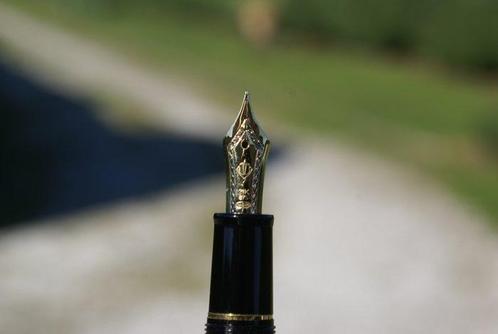 Magnifique stylo plume 21 kts SAILOR 1911 standard noir et, Verzamelen, Pennenverzamelingen