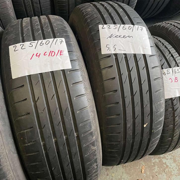 2 x Nexen 225-60-17 Zomerbanden 5,5mm, Auto-onderdelen, Banden en Velgen, 17 inch, Zomerbanden, 225 mm, Personenwagen, Gebruikt