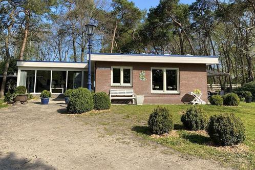 Vrijstaande bungalow met bubbelbad, zonnige serre, Vakantie, Vakantiehuizen | Nederland, Airconditioning, Internet, Kinderbed