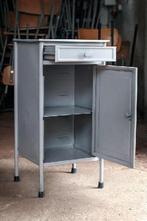 Bedside Cabinet - Kabinet - Staal, Antiek en Kunst