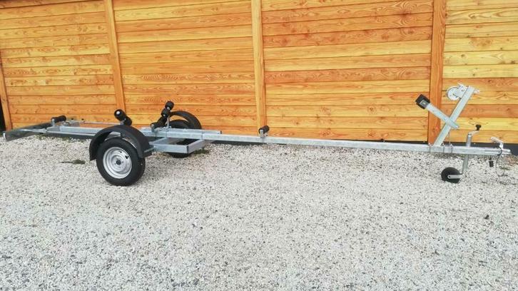 Nieuwe 750 kg trailers tot 6 meter nergens goedkoper, Watersport en Boten, Boottrailers, Minder dan 1500 kg, Minder dan 6 meter