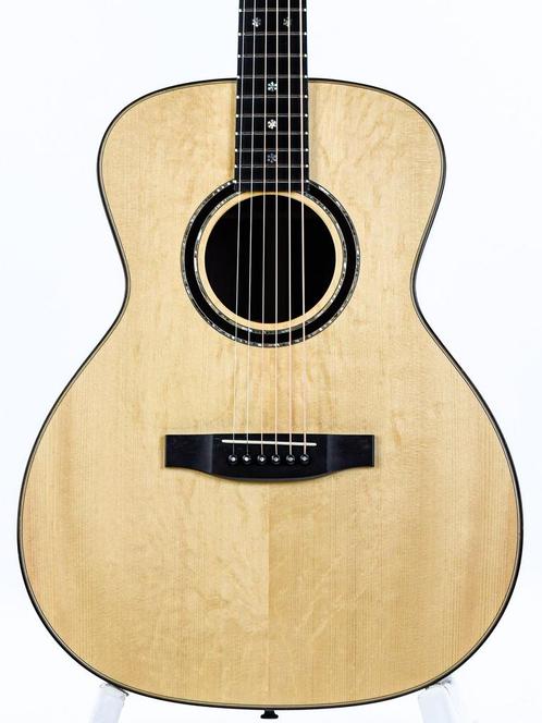 Lakewood M32 Lefty 2020 (Akoestische Gitaren), Muziek en Instrumenten, Snaarinstrumenten | Gitaren | Akoestisch, Western- of Steelstringgitaar