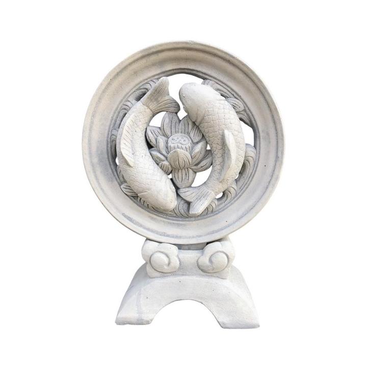 Koi op standaard - stenen ornament - 57 cm - klassiek, Tuin en Terras, Tuinbeelden, Ophalen of Verzenden