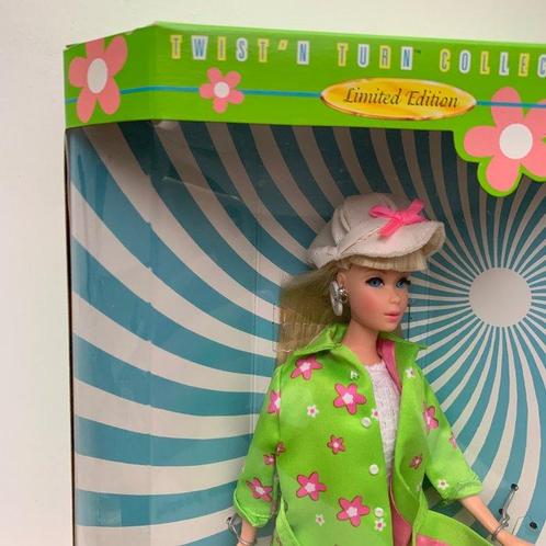 Mattel - Barbiepop 1998 Barbie Twist N Turn Far Out Limited, Antiek en Kunst, Antiek | Speelgoed