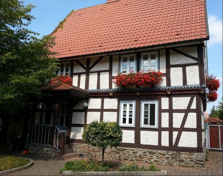 Fraai vakwerkhuis midden in de Harz Nu vanaf 449,- All in!, Vakantie, Vakantiehuizen | Duitsland, Dorp, Harz, In bergen of heuvels