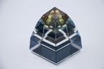 Figuur - Swarovski - Kristallen presse papier piramide, Antiek en Kunst, Curiosa en Brocante
