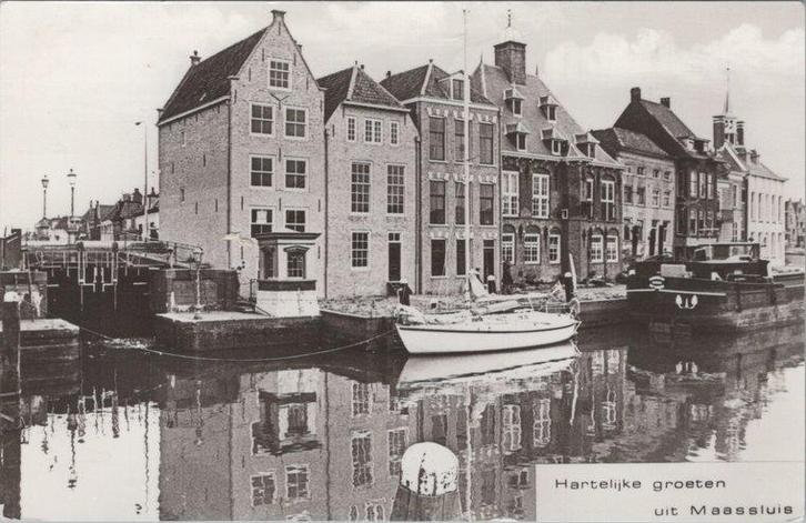 MAASSLUIS - Stadhuiskade, Hartelijke groeten uit Maassluis, Verzamelen, Ansichtkaarten | Nederland, Verzenden