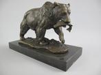 Beeld, Milo - Grote beer met zalm - 2kg - 20 cm - Brons, Antiek en Kunst