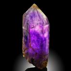 Meesterwerk! Deep Purple Indigo SMOKY AMETHYST met Phantom, Verzamelen, Mineralen en Fossielen