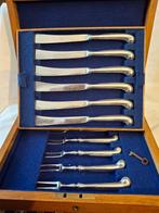 Bestekset (12) - 12 stuks bestek, Handvaten in de vorm van, Antiek en Kunst