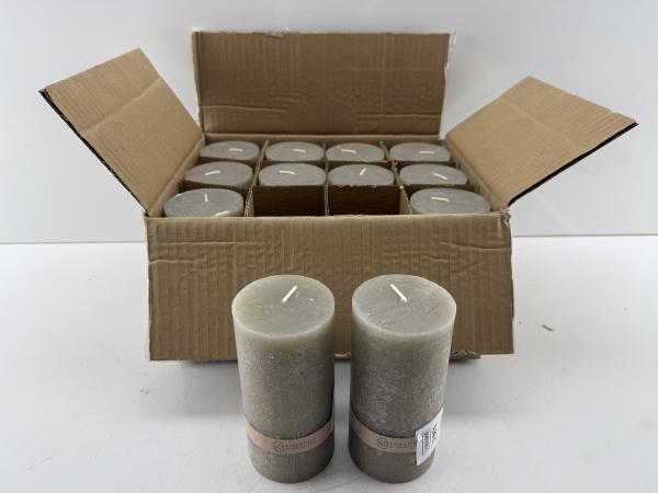 Veiling - 12x Essentials | Grijze kaarsen 7x14 cm, Huis en Inrichting, Woonaccessoires | Kandelaars en Kaarsen