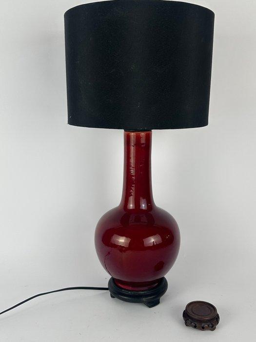 Tafellamp - Hout, Porselein - Een Sang de Boeuf lamp, Antiek en Kunst, Antiek | Overige Antiek