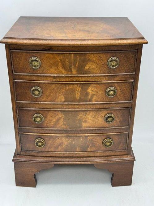 Reprodux - Bevan Funnell - Ladekast - 4 laden op hoge poten, Antiek en Kunst, Curiosa en Brocante