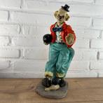 Figuur - Clown figure with bowling balls - Gegoten steen