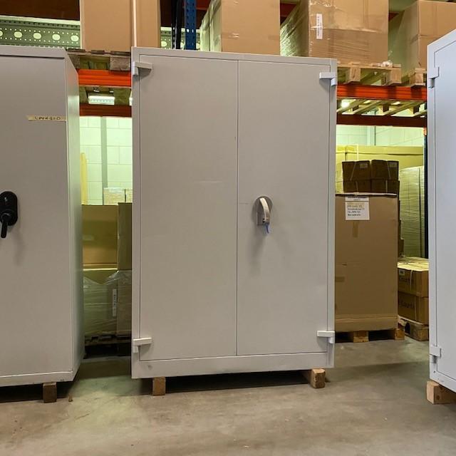 Gebruikte inbraakwerende kluis Sistec, Huis en Inrichting, Brandblussers en Brandkasten, Gebruikt, Verzenden