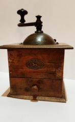 Peugeot Frères - Koffiemolen - Gedeponeerd model - Hout,