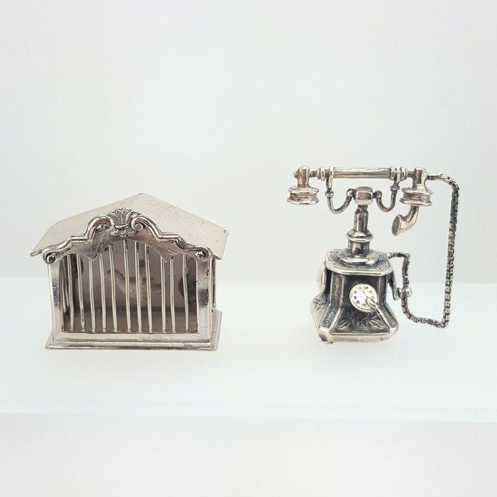 Miniatuur figuur - Miniatuur vogelkooi en telefoon voor, Antiek en Kunst, Antiek | Goud en Zilver