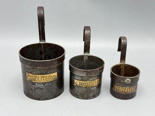Maatbekers met ijkmerken en eigenaarsmerk - Inhoudsmaat (3), Antiek en Kunst, Curiosa en Brocante