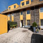 Gemeubileerde eengezinswoning met tuin en 4 slaapkamers in A, 50 m² of meer, Almere