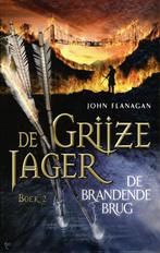 Boek: De Grijze Jager - De brandende brug - (als nieuw), Zo goed als nieuw, Verzenden