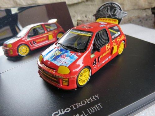 Eagle 1:43 - Model sportwagen (2) - Renault Sport Clio V6, Hobby en Vrije tijd, Modelauto's | 1:5 tot 1:12