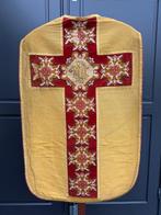 Kazuifel & Manipel (2) - Zijde, Lint, Borduursel,