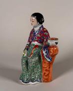 Figuur - Seated Young Girl on rock - Porselein - China, Antiek en Kunst