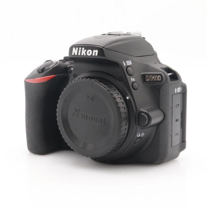 Digitale fotocamera | Nikon D5600 body | Tweedehands, Audio, Tv en Foto, Fotocamera's Digitaal, Gebruikt, Nikon, Verzenden