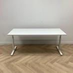 Tweedehands verstelbaar bureau 180x80 cm,  wit, Huis en Inrichting, Bureaus, Ophalen of Verzenden, In hoogte verstelbaar, Gebruikt