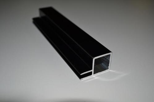 AL 4014 Aluminium zwart 20x20x1.5mm met 1 flens 4mm, Dieren en Toebehoren, Vogels | Hokken en Kooien, Nieuw, Ophalen of Verzenden