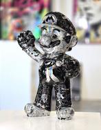 Patryk Konrad - Super Mario pop art sculpture, holographic