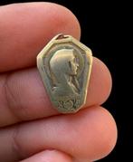 Esoterische en mysterieuze gotische bronzen medaille,