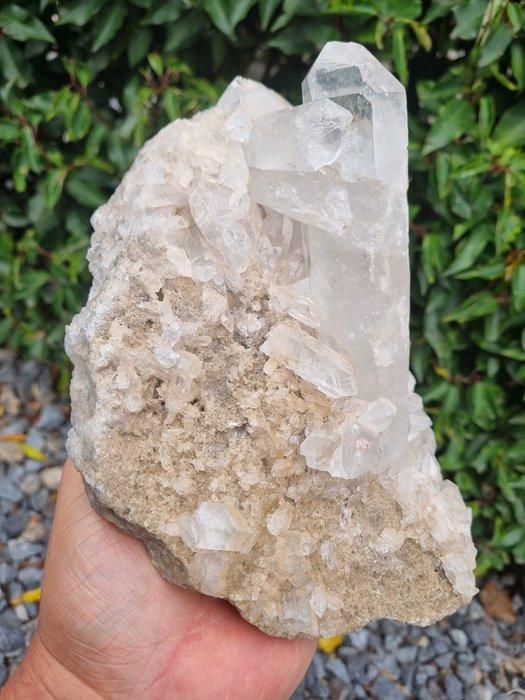 Rotskristal Big crystal cluster - Hoogte: 235 mm - Breedte:, Verzamelen, Mineralen en Fossielen