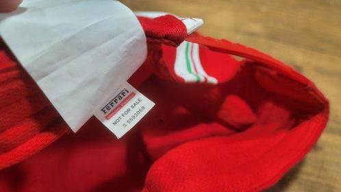 Scuderia Ferrari - Formule 1 - Sebastian Vettel - Pet, Verzamelen, Automerken, Motoren en Formule 1