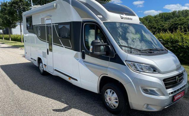 5 pers. Benimar camper huren in Uithoorn? Vanaf € 230 p.d. -, Caravans en Kamperen, Verhuur
