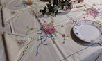 Tafelkleed (13) - 265 cm - 170 cm - Oude borduursels