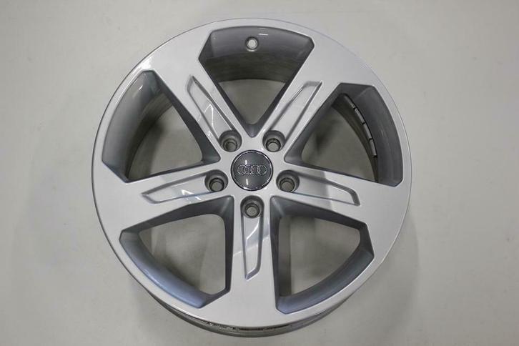 Velgen Audi A3, Audi Q2, Audi Q3, 17inch origineel en nieuw, Auto-onderdelen, Banden en Velgen, 17 inch, Winterbanden, 225 mm