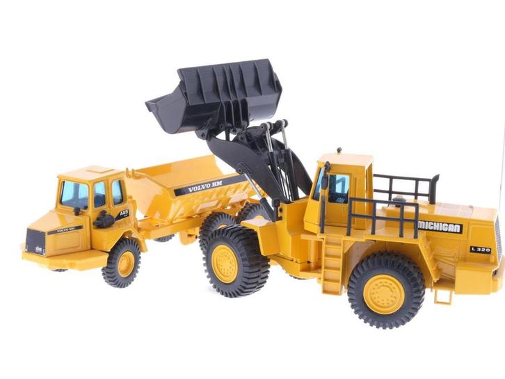 Schaal 1:50 JOAL - 231 Volvo B.M A25 Dump truck &  239 Mi..., Hobby en Vrije tijd, Modelauto's | 1:50, Zo goed als nieuw, Ophalen of Verzenden