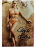 Ursula Andress - Autographed Photo Honey ryder in Dr No, Nieuw