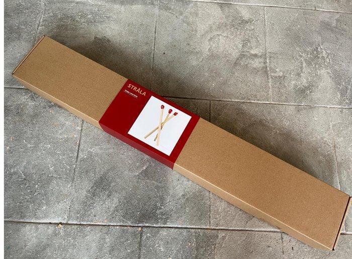 IKEA - Lukas Bazle - Staande lamp - Strala - Hout - Ikea, Antiek en Kunst, Antiek | Lampen