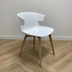 Design  stoel COVE van Dorigo, wit - beuken, Huis en Inrichting, Stoelen, Ophalen of Verzenden, Gebruikt, Stof, Eén