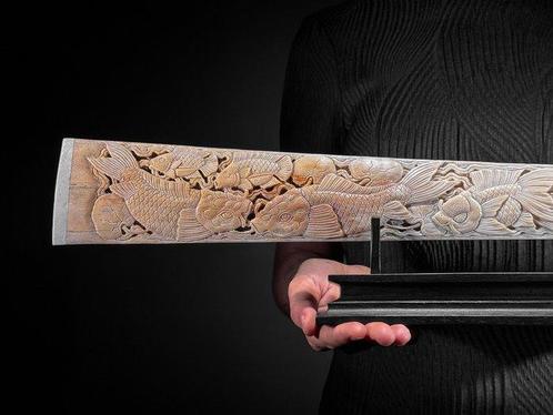 Geen minimumprijs - Grote uitgehouwen zwaardvisrostrum -, Antiek en Kunst, Kunst | Designobjecten
