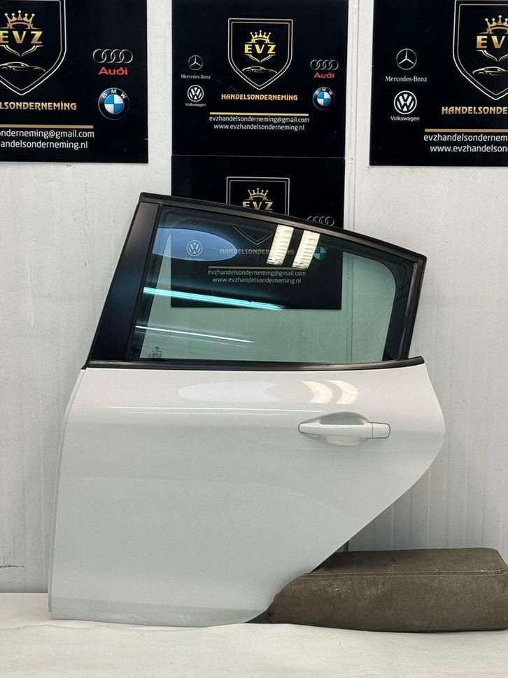 Peugeot 208 portier 4-deurs links achter deur bj.2016 wit, Auto-onderdelen, Carrosserie en Plaatwerk, Gebruikt, Peugeot, Achter