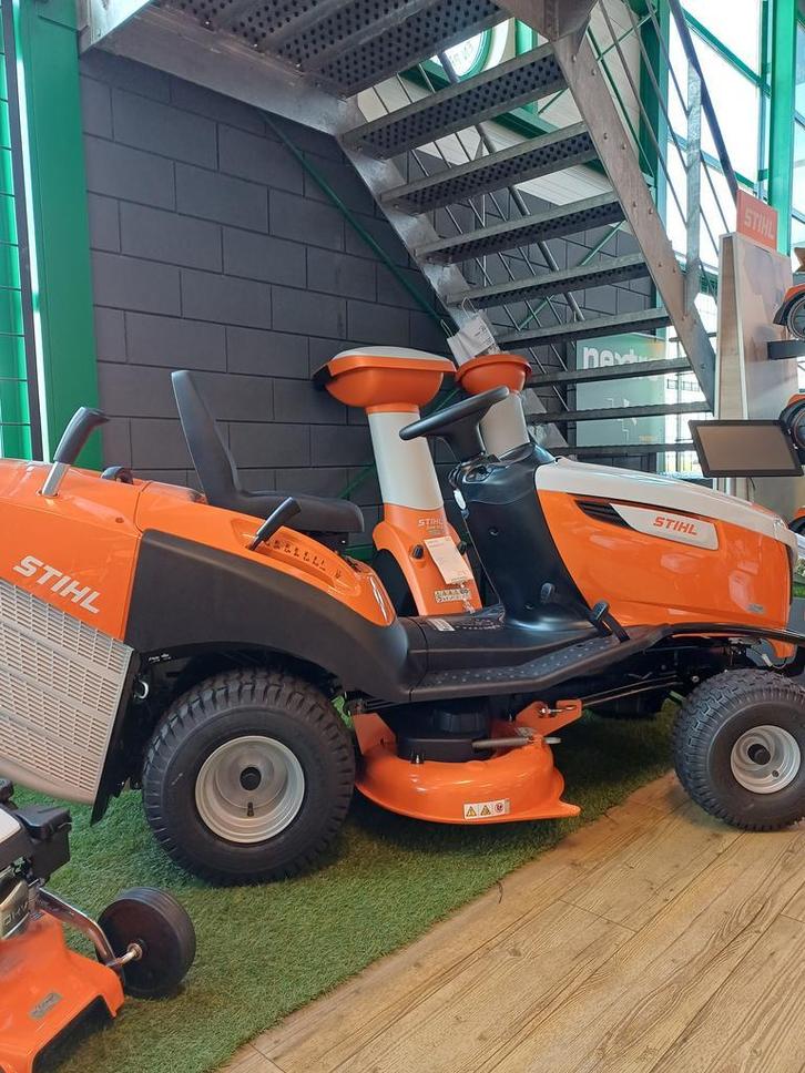 STIHL RT5097Z zitmaaier met opvang ( showroommodel ), Tuin en Terras, Zitmaaiers, 90 tot 120 cm, Elektrische starter, Opvangzak