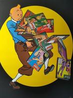 Tushikuni (1973) - Tintin and his pile of naughty magazines